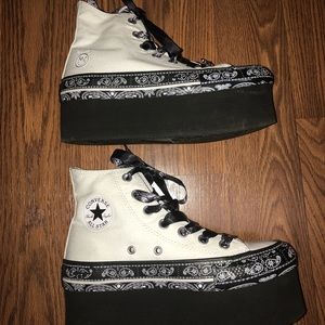 NEW CONVERSE MILEY CYRUS PLATFORMS SIZE 5.5 RARE